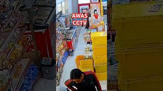 Gak Sadar Kalau Ada CCTV