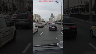 Куда ни посмотрю А в Москве одни такси #движение # авто #пробки