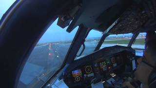 ATR 72-600 - Passaredo - landing cockpit