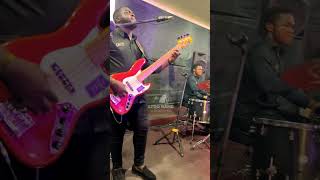 🔥OLD SCHOOL 80s LIVE JAM||AFRO BAND||EMMA ON BASS🎸||FUNKY🔥GROOVY