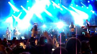 Ben l'Oncle Soul prend un bain de foule lors du Festival de Jazz 2011 à Montréal