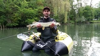 Session float tube avec brochet touches en directes