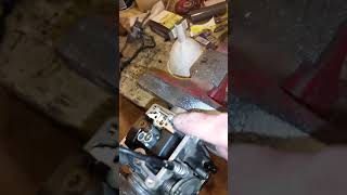 Yamaha XT 250 carburetor removal and install