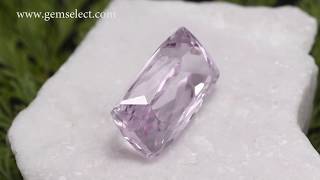 18ct Cushion-Cut Pink Kunzite:  GemSelect Video Review