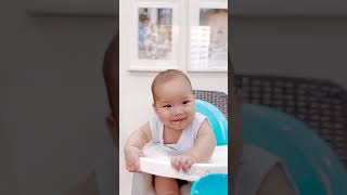 RIU’S FIRST TIME TO EAT SOLID FOOD | Mashed Potato with Breastmilk