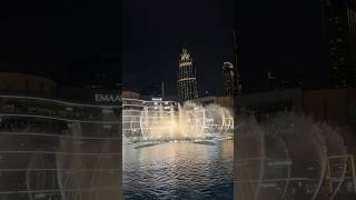 Fountain show dubaimall #dubai #travel #dubailife #fountain #nightlife