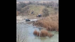 Волгоградский трофи спринт нивы и уазы через брод в грязь #offroad #uaz #оффроад #джиперы #niva