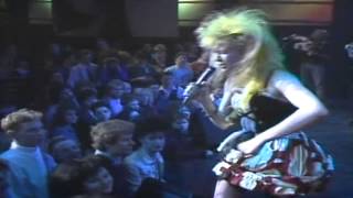 Cyndi Lauper : What's Going On - The Tube - 1986.