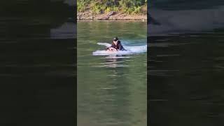 Playing on a KOOTU surboard. Days full of fun, first ride 🤙🏼🌴🏄 #jetsurfing #motorizedboard #waterfun