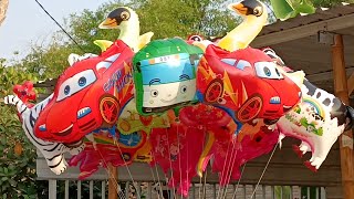 Hello Kitty, Bus Tayo Etc Balloons Characters - BoBoiBoy & CoComelon Wheels On The Bus Kids Song