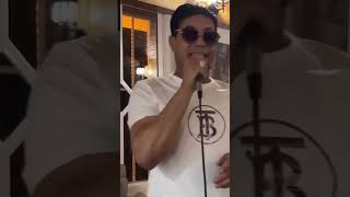 el casique raulin Rodriguez cantando a capella