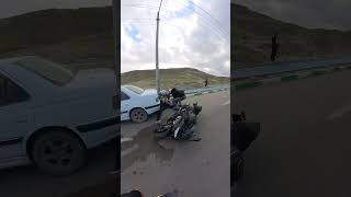 برخورد شدید کاوازاکی zx25r با ماشین در بزرگراه.فقط ببین موتور چی شده😞