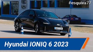 Hyundai IONIQ 6 2023 - Maniobra de esquiva (moose test) y eslalon | km77.com