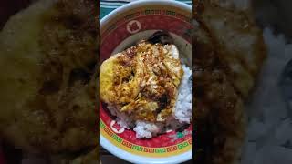 Malam malam makan nasi anget lauk telur ceplok kecap...