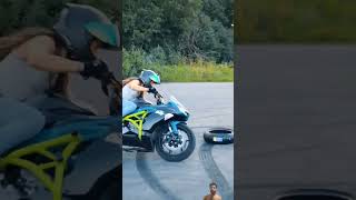 @lezitow #moto#bike #stunt #shortvideo #shorts #shortsviral #kawasaki #ytshorts #viralshorts