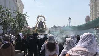 Cantoras a la Virgen de la Soledad en Jr. Ancash, Lima