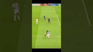 Drible de messi e passe pra gol extraterrestre