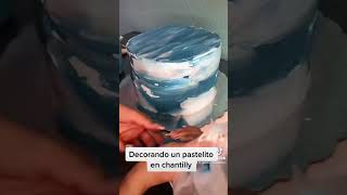 Usando crema chantilly! Decoración fácil 🙌 #decoration #tutorial  #pasteleria #pasteles #betun