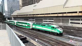 Toronto Union Station Christmas rush