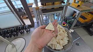 Popped triangle chips machine SYP5310T test by Korean rice _ Shinyoung Mechanics