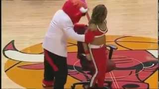 Hot Cheerleader Gets Marriage Proposal During Performance