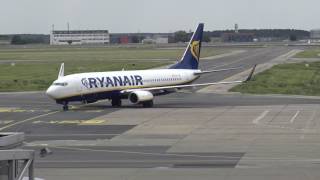 Got a new camcorder! ✈ Ryanair / B737-800W [EI-FEE] taxi to gate @ SXF 23.06.17