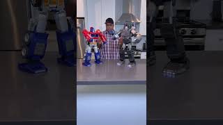 Optimus Prime and Megatron Dance Battle!