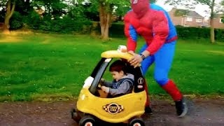 GIANT Spiderman pushing TAXI COZY COUPE CAB /LITTLE TIKES/For Kids /HD