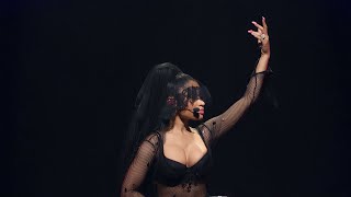 Nicki Minaj All things go Live At The Pinkprint Tour