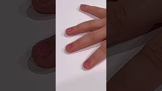 Маникюр в 4 года. Юная модель #naildesign #shortsnails #shortvideo #курсыманикюра #обучениеманикюр