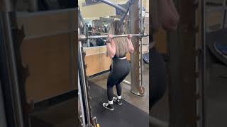 Smith Machine Narrow Squat | Happy Medium Fit