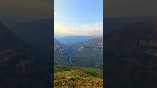 Cautivador mirador en #peru #shorts #explore #chachapoyas Ves la catarata del Gocta al fondo?