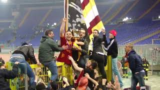 Roma - Juventus - coppa Italia primavera 2011/2012 - ultras Roma - coro contro la tessera e festa