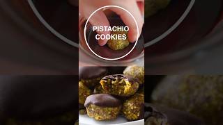 كرات#التمر والفستق#الصحية مابتاخد تحضير اكثر من خمس دقايق 😋/#healthy dates and #pistachio balls