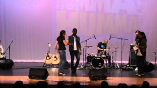 Veena Yalamanchili, Aruna Balaji sing Jiyare from Jab Tak Hai Jaan at Humma Humma in Dallas