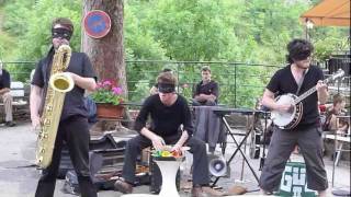 GUZ II, Street music at Rocamadour