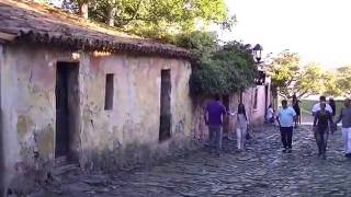 " Calle de los Suspiros " : Colonia . Património UNESCO