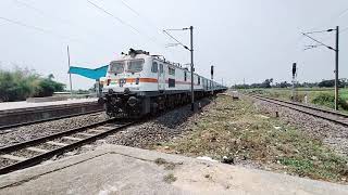 130KMH" 37432 HWH WAP- 7" 02024 Patna - Jansatabdi sf special...