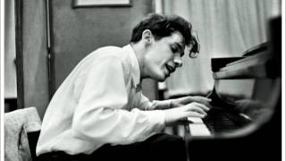 Glenn Gould - [Brahms] Rhapsody, Op. 79, No. 1