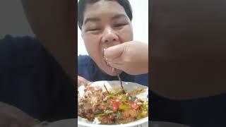 Enaknya makan nasi pake ayam goreng + sayur sawi sambal balado