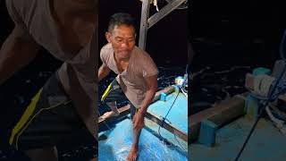 mancing malam sang anggler kak roni dengan umpan mata kail 10 mata