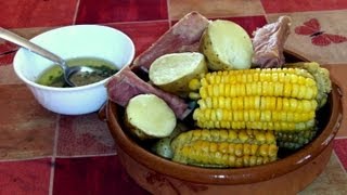 Cocina fácil - Costillas saladas con papas y piñas de millo (con mojo verde)