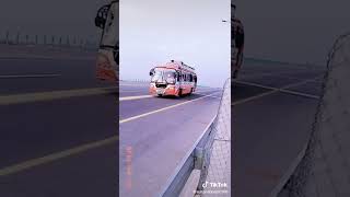 Live buses Race on Islamabad Moterway M5 luxury Buses Race