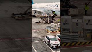 How Cargo Loding on Aircraft ! Cathay Pacific Airlines #vellankivlogs #Cargo #loding #aircraft