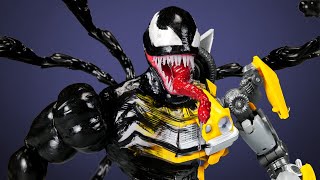 Help! Bumblebee is Being Devoured! Venom + Transformer = Transvenom? 🐝🖤🤖