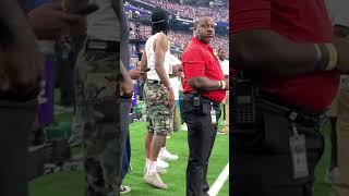 Shaq hanging out at LSU vs USC game.