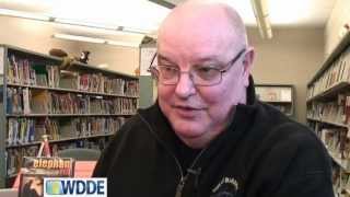 Visiting author Roland Smith seeks to strengthen reading habits