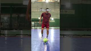 Latihan dribbling bola futsal kayak gimana ya? 🤔Coba simak video ini sampai selesai deh Sob!