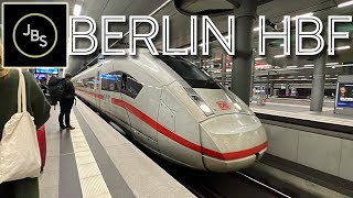 Zugverkehr in Berlin Hbf - Trains at Berlin Hbf