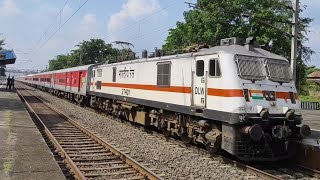 09413 Ahemdabad-Kolkata Express Bangs Through Mankar At Full Speed..